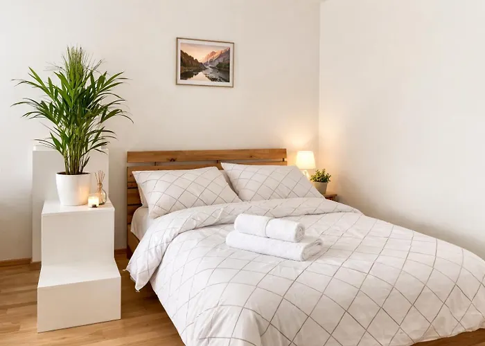 55 M2 Stylish With Balcony & Free Parking וינה